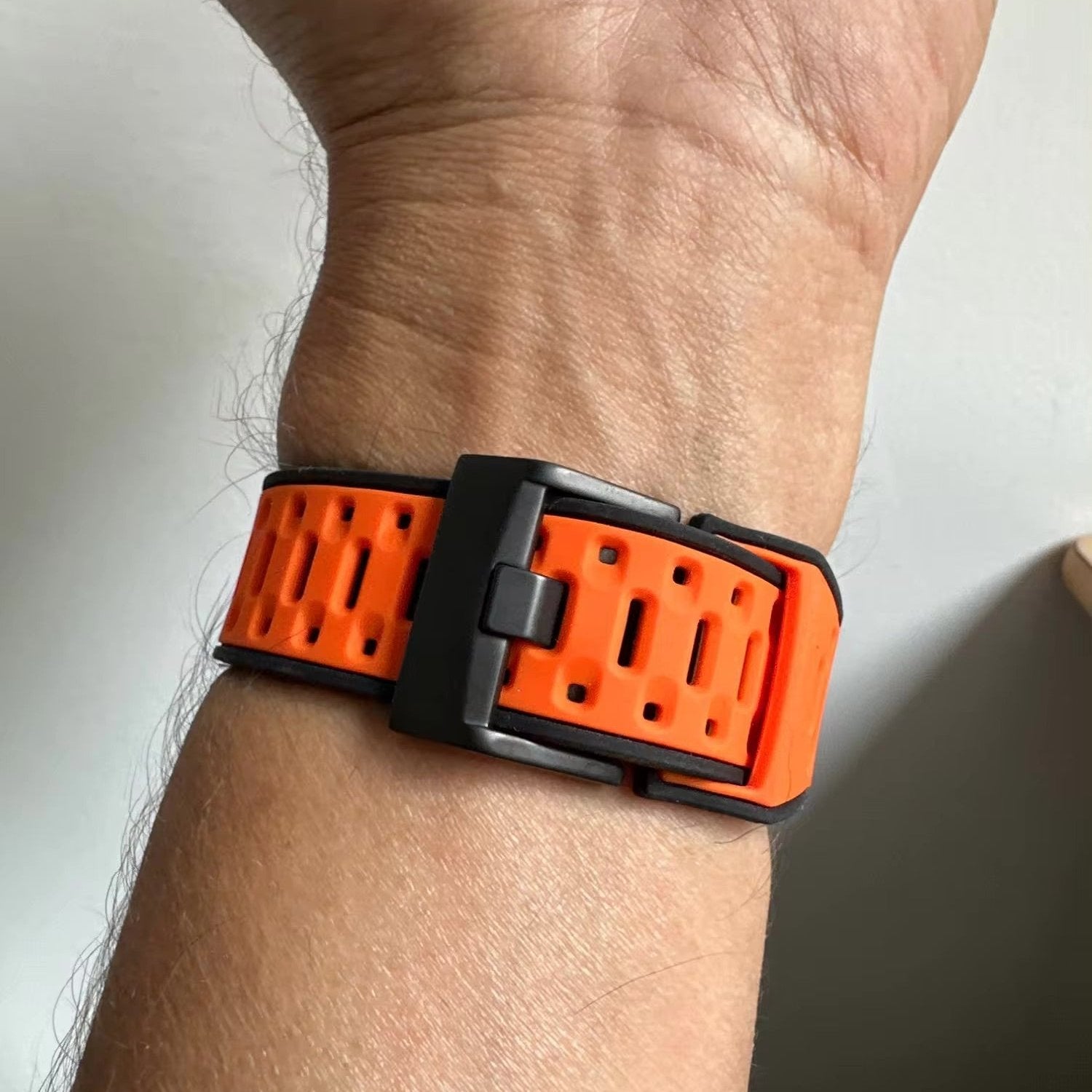 Bracelet de montre connectée, Apple Watch, en silicone solide, pour homme, modèle Toron - La Boutique du Bracelet