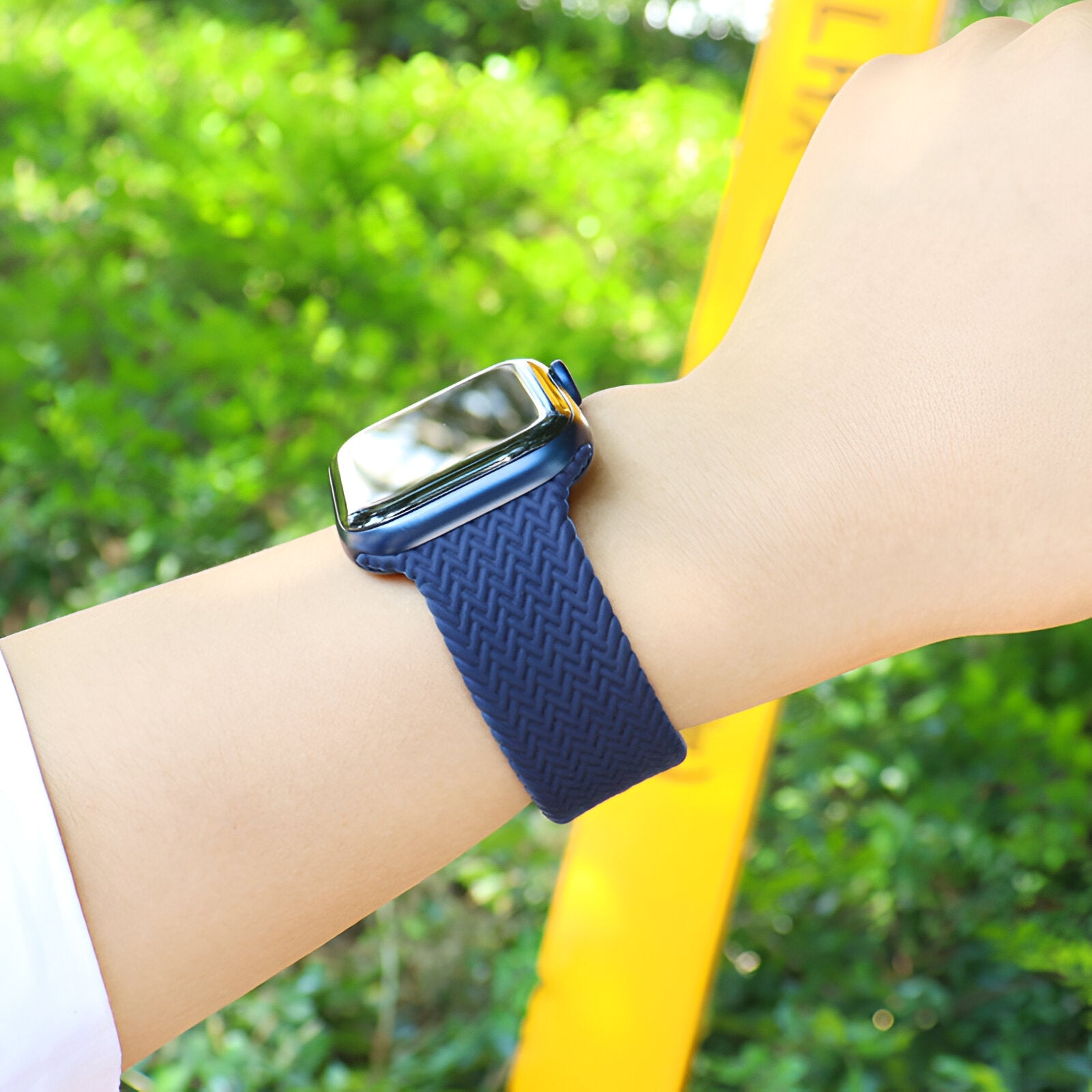 Bracelet de montre connectée, Apple Watch, en silicone tressé, pour femme, modèle Uma - La Boutique du Bracelet