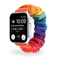 Bracelet Apple Watch en tissu élastique imprimé arc-en-ciel pour femme, modèle Jynara.