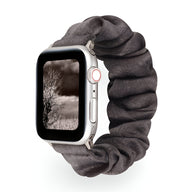 Bracelet élastique gris foncé pour Apple Watch avec texture froissée, modèle Nyssara.