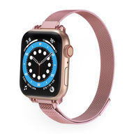 Bracelet Apple Watch maille milanaise or rosé pour femme, ajustable 38-42 mm.