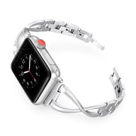 Bracelet en argent serti d'oxyde de zirconium, style chaîne fine pour Apple Watch femme.