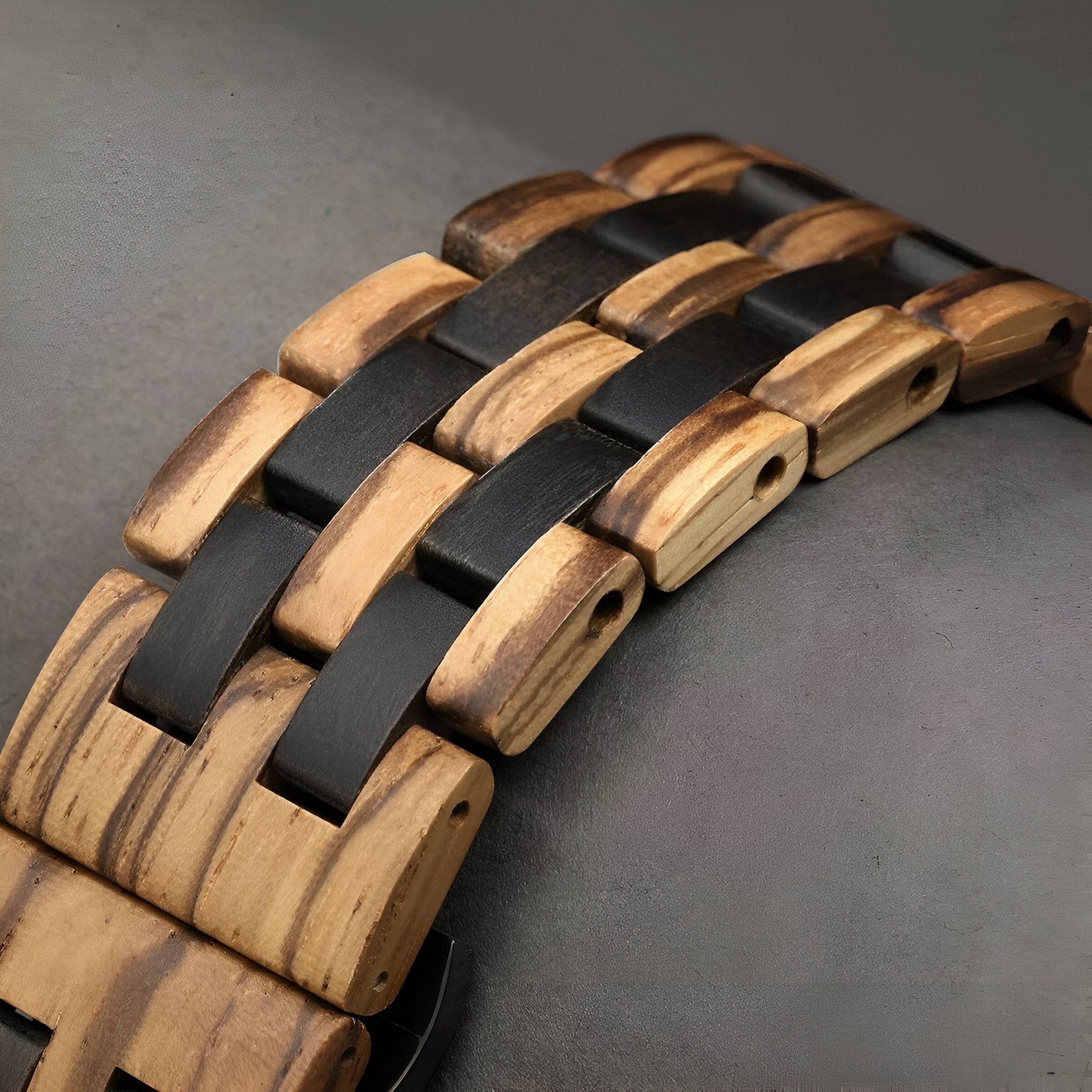 Bracelet de montre connectée en bois, Apple Watch, élégance naturelle, pour homme, modèle Pascal - La Boutique du Bracelet