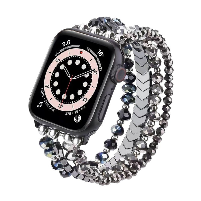 Bracelet de montre connectée argenté à cristaux scintillants, style triple tour élégant.