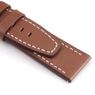 Bracelet de montre connectée en cuir marron avec surpiqûres blanches, style classique élégant.