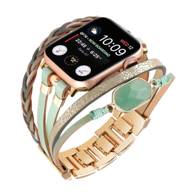 Bracelet multi-rangs pour Apple Watch or rose avec pierres naturelles vert d'eau et détail tressé cuir vert pâle.