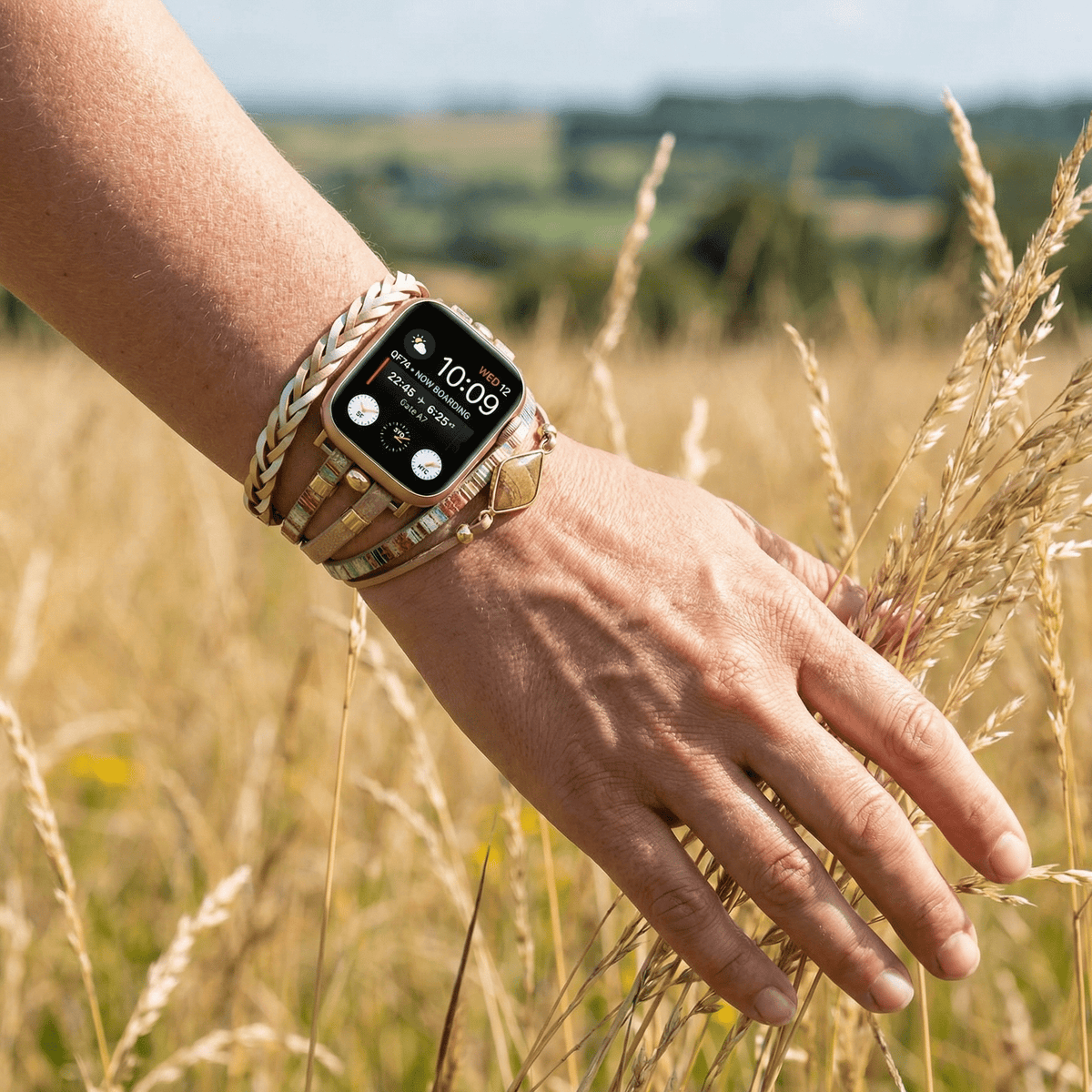 Mehrreihiges Armband für Apple Watch, geflochtene Bänder und zentraler Stein, für Damen, Modell Adla