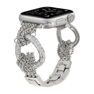 Bracelet de montre Apple Watch en acier inoxydable argenté, maillons tressés multiples et anneaux sculptés brillants, style.