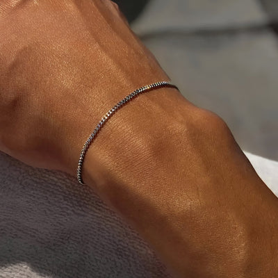 Bracelet fin en acier inoxydable argenté, modèle Giovanni, design discret pour homme, waterproof.