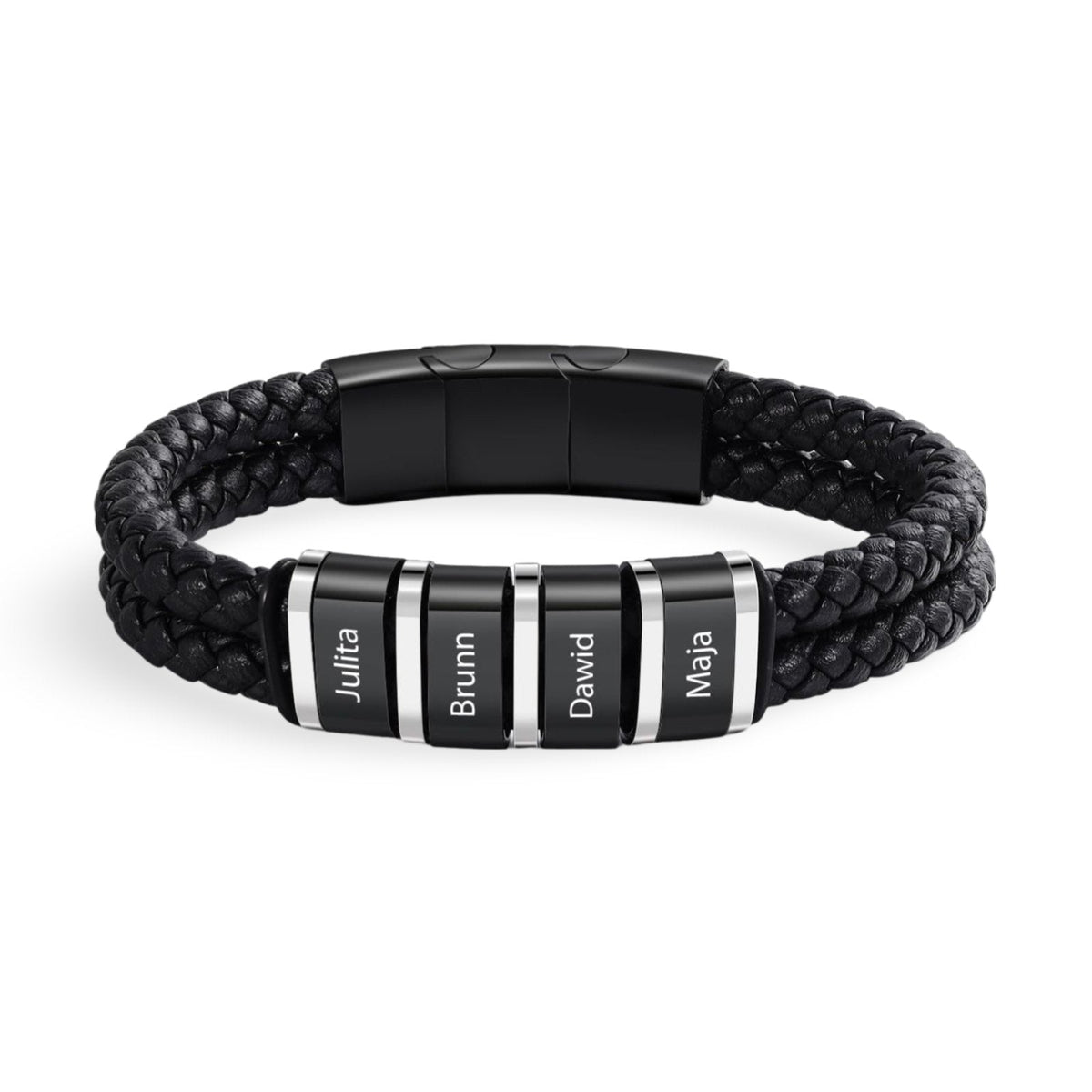 Bracelet double cordon cuir noir tressé avec quatre plaques personnalisées gravées en métal noir mat.