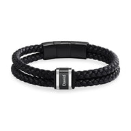 Bracelet homme double cordon cuir tressé noir avec plaque personnalisée gravée "David" et fermoir magnétique noir mat.