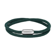 Bracelet double cordon nylon vert foncé avec fermoir argenté lisse, modèle Jin</code>.