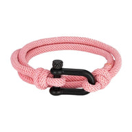 Bracelet double tour rose en nylon tressé avec fermoir manille noir en acier inoxydable.
