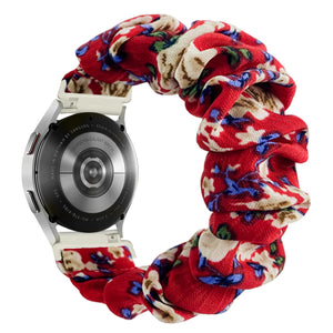 Bracelet élastique chouchou en tissu rouge à motifs floraux bleu et beige, compatible montres 20-22mm.