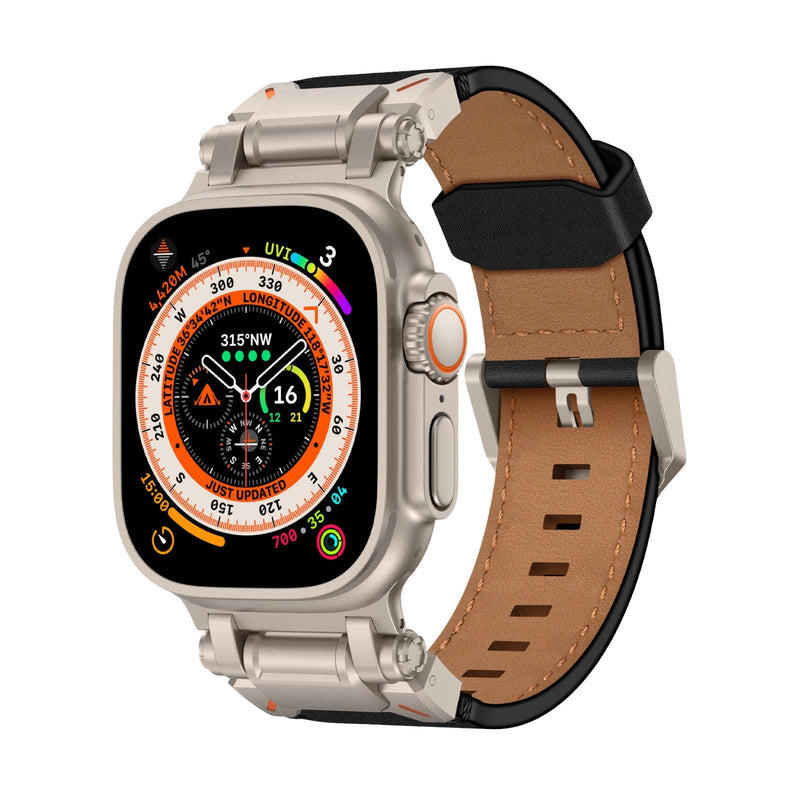 Bracelet en cuir marron avec doublure noire et boucle argentée pour Apple Watch Ultra.