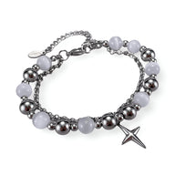 Bracelet homme en acier inoxydable argenté avec perles œil de chat blanches et pendentif étoile.
