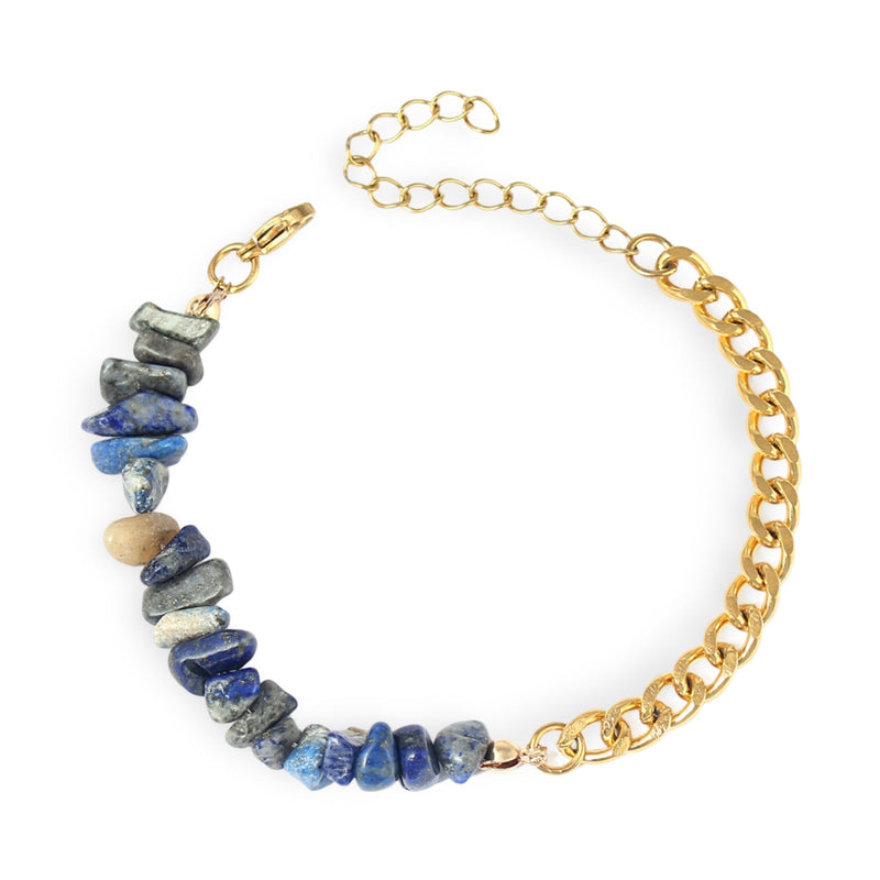 Bracelet pour femme en acier doré avec pierres naturelles bleu foncé et claires en forme de chips.