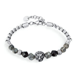 Bracelet homme en acier inoxydable avec perles naturelles grises et tête de lion argentée centrale.