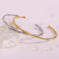 Bracelets ouverts en acier inoxydable plaqué or 18 carats et argent, design bambou fin, modèle Anji.