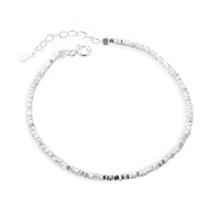 Bracelet femme en argent sterling avec perles texturées et fermoir ajustable.