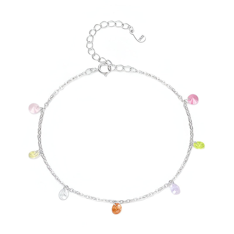 Bracelet en argent sterling fin avec cinq zircons colorés suspendus, design délicat et élégant.