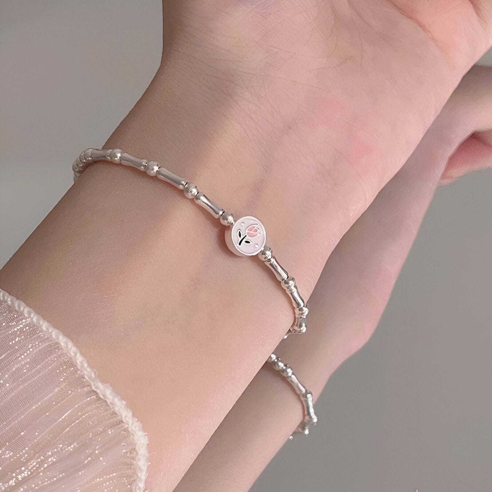 Bracelet en argent sterling pour femme, charm tulipe, modèle Elowen - La Boutique du Bracelet