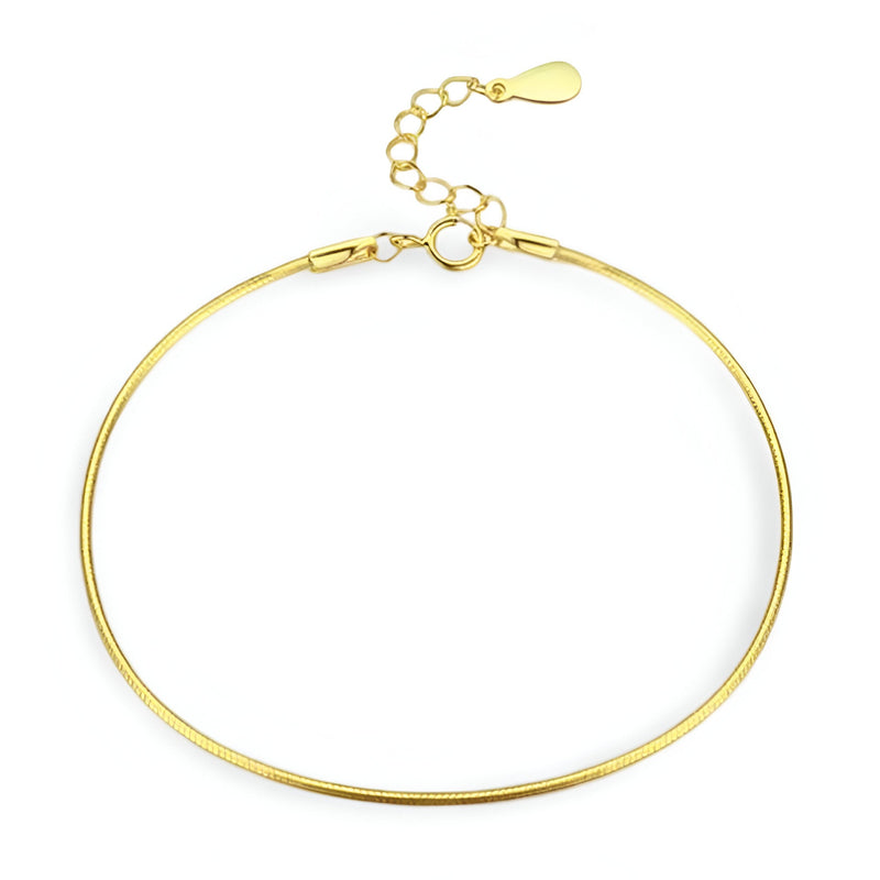 Bracelet fin en argent sterling doré avec chaînette réglable et fermoir mousqueton.