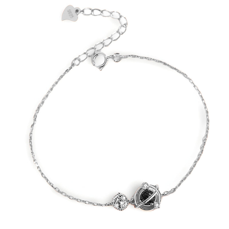 Bracelet en argent sterling avec pendentif sphère noire et étoile brillante, chaine fine réglable.