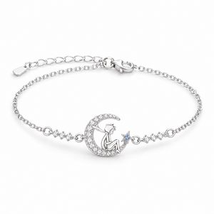 Bracelet Isabeau argent Petit Prince et étoile bleue, posé de face sur fond blanc
