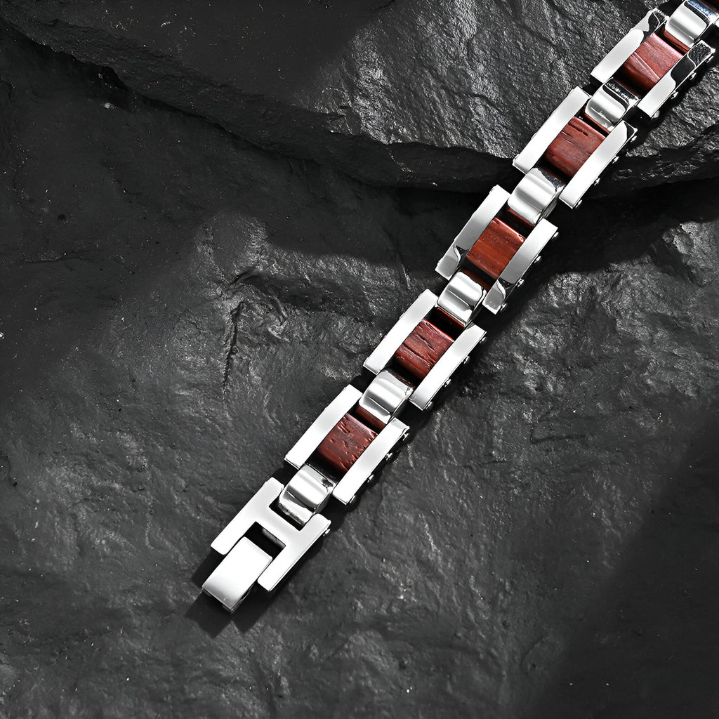 Bracelet homme marron en bois naturel avec maillons métalliques argentés, modèle Emmanuel.