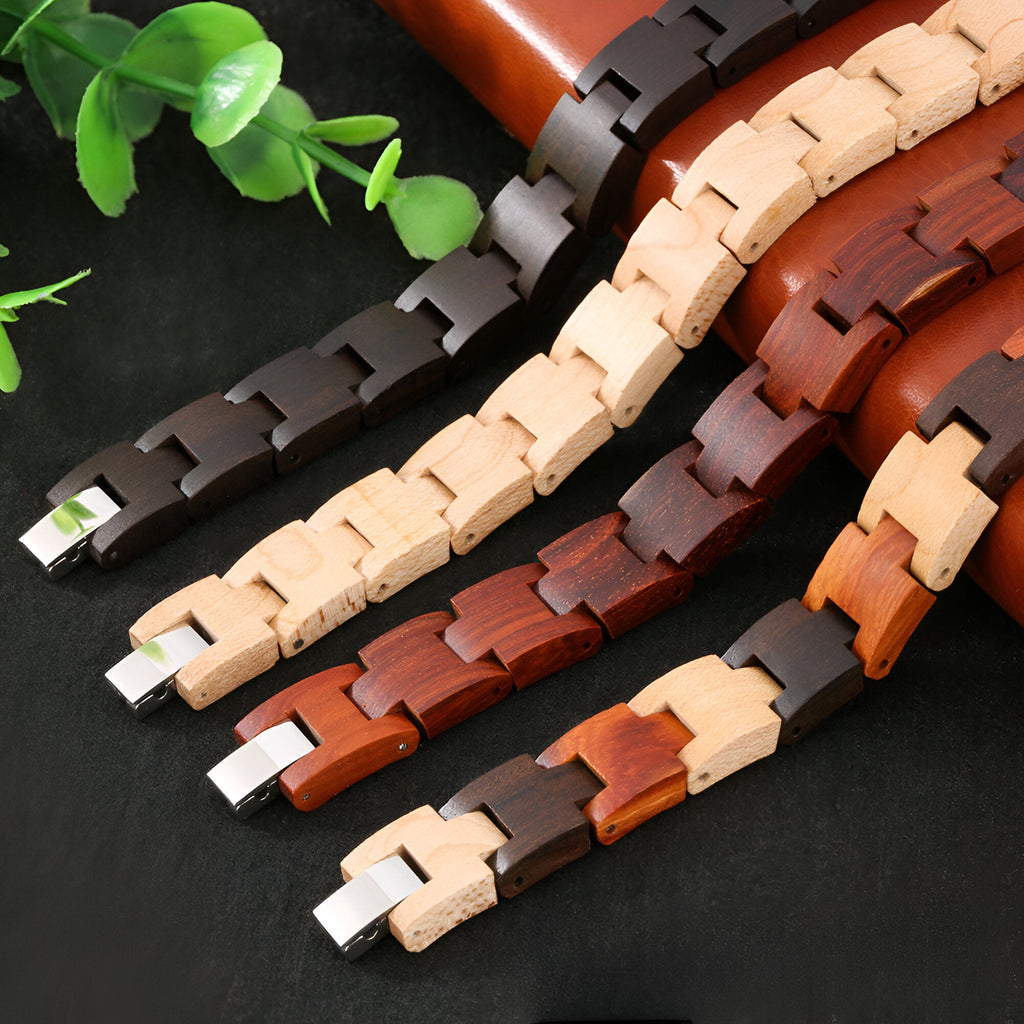 Bracelets homme en bois avec maillons larges, finitions en santal, ébène et érable, fermoir métal argenté.