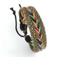 Bracelet tressé vert en corde avec motif coloré multicolore et fermeture nouée.