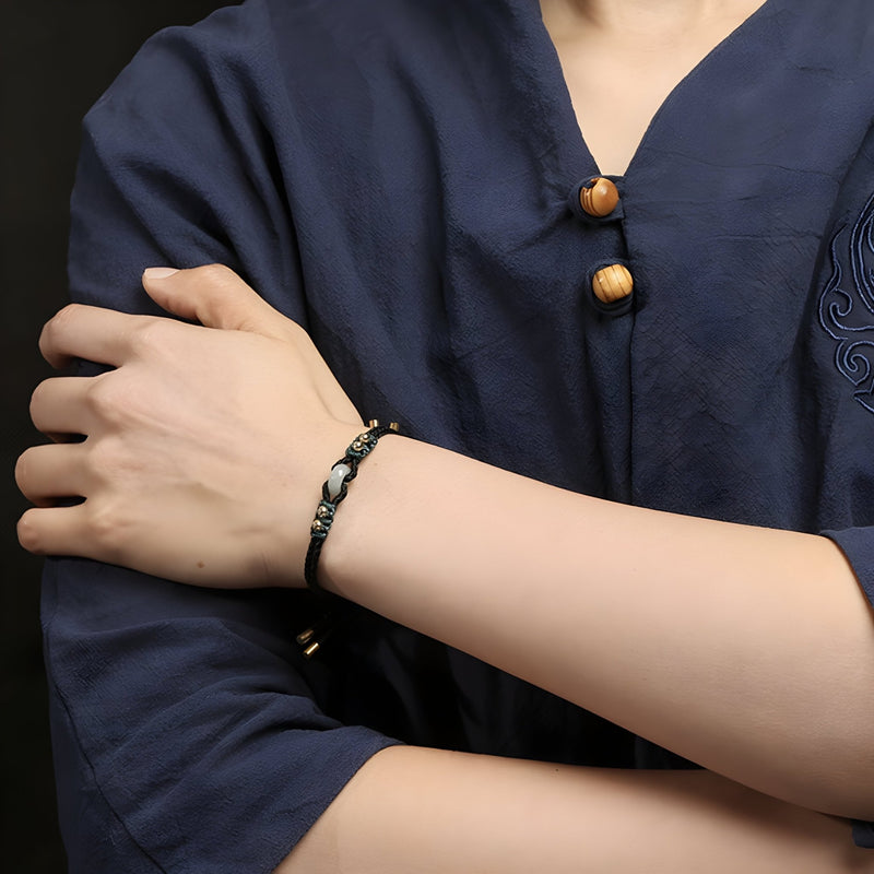 Bracelet en corde noire tressée avec pierre de jade verte, style mixte River.