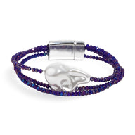 Bracelet femme avec grandes perles violettes et perle centrale argentée lisse, fermeture aimantée.
