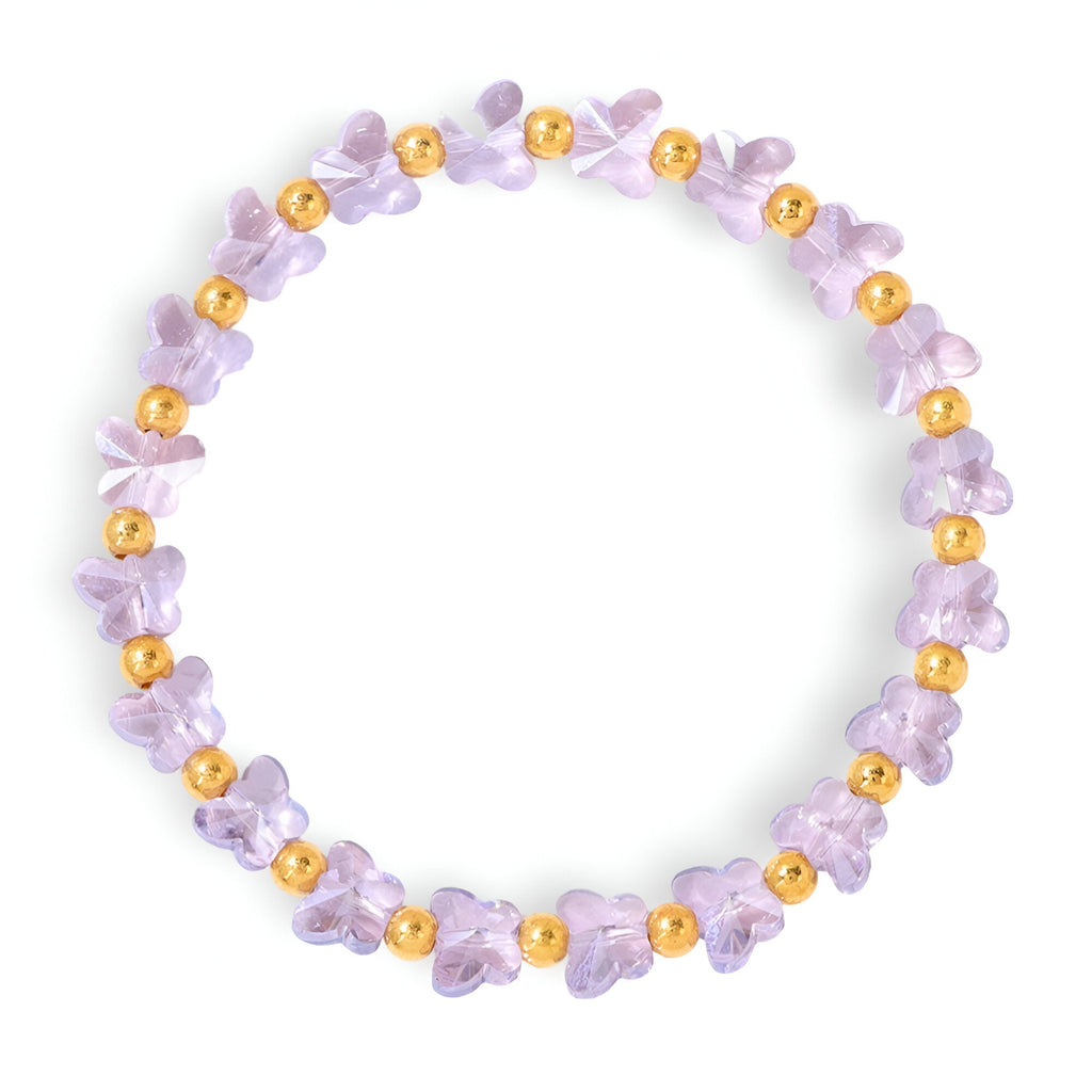 Bracelet rond avec perles violettes en forme de papillon et petites perles dorées.