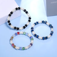 Trois bracelets perles épurés pour femme, avec cristaux bleu, noir et multicolore, style Kite.