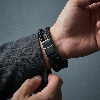 Bracelet multi-rangs en cuir tressé bicolore, perles de lave naturelles, modèle Jules