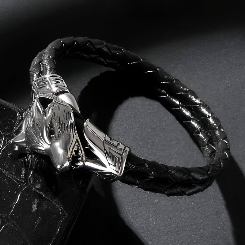 Bracelet homme en cuir noir tressé avec tête de loup métallique argentée, modèle Exodia.