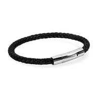 Bracelet homme en cuir noir tressé avec fermoir en acier inoxydable argenté lisse.