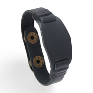 Bracelet large en cuir noir avec fermoir à boutons-pression et design minimaliste.