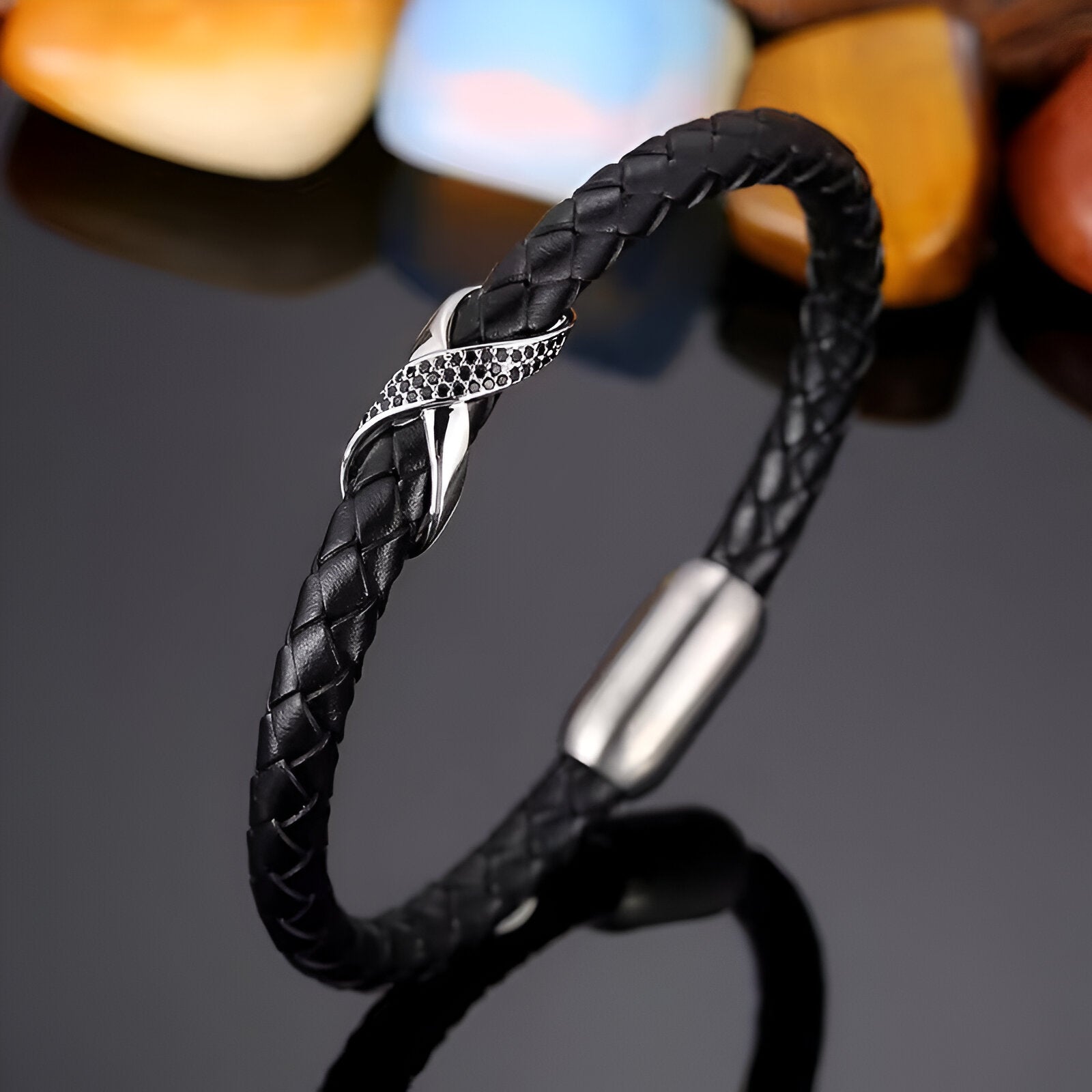 Bracelet en cuir, nœud central en acier, modèle Valor - La Boutique du Bracelet