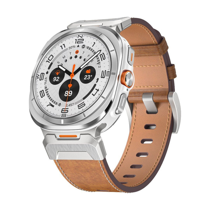 Bracelet en cuir marron clair avec boucle ardillon argentée, conçu pour Galaxy Watch 8 et Ultra, style sportif et élégant.