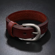 Bracelet en cuir café avec boucle ardillon en métal argenté, style simple pour homme.