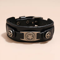 Bracelet en cuir noir pour homme avec trois étoiles métalliques, boucle réglable en métal.