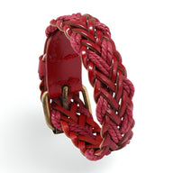 Bracelet homme tressé en microfibre rouge avec détails corde et fermoir métallique cuivre.