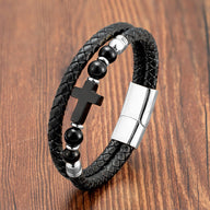 Bracelet homme en microfibre noire tressée avec croix chrétienne et perles noires, fermoir magnétique argenté.