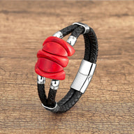 Bracelet homme en microfibre noir, détails argentés, orné de trois perles rouges design sur fermoir argenté.