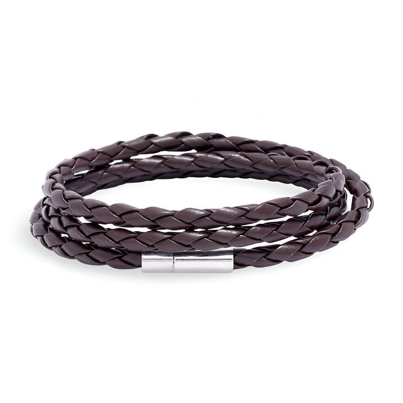Bracelet en microfibre marron tressée à enrouler avec fermoir argenté simple et élégant.