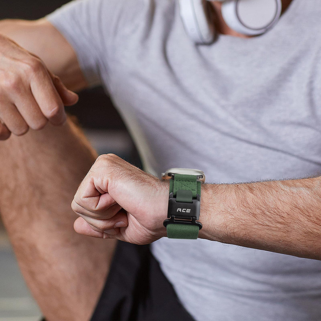 Bracelet Apple Watch nylon vert olive avec fermoir magnétique noir, ajustable, style sport robuste.