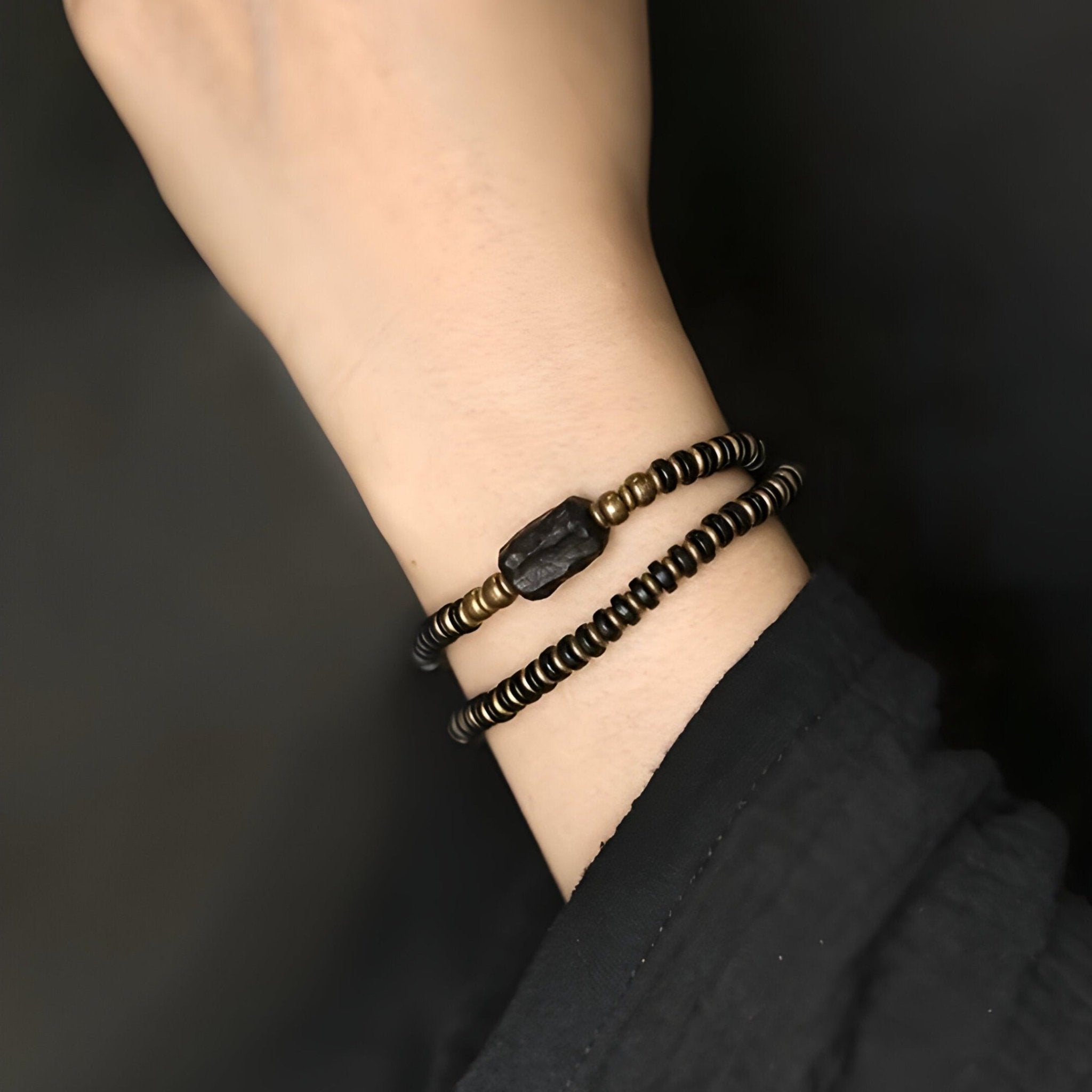 Bracelet en perles de bois d'ébène noir et cuivre, aspect double, pour femme, modèle Soriana - La Boutique du Bracelet